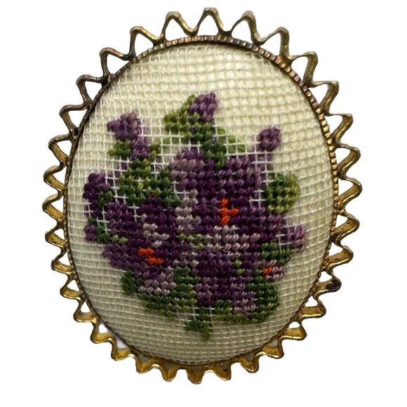 VTG Victorian Style Petit Point Brooch Hand Stitched Embroidered Violets Bouquet - Picture 1 of 6